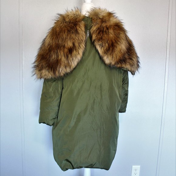 #78 Polyester/faux fur coat - Picture 4 of 6